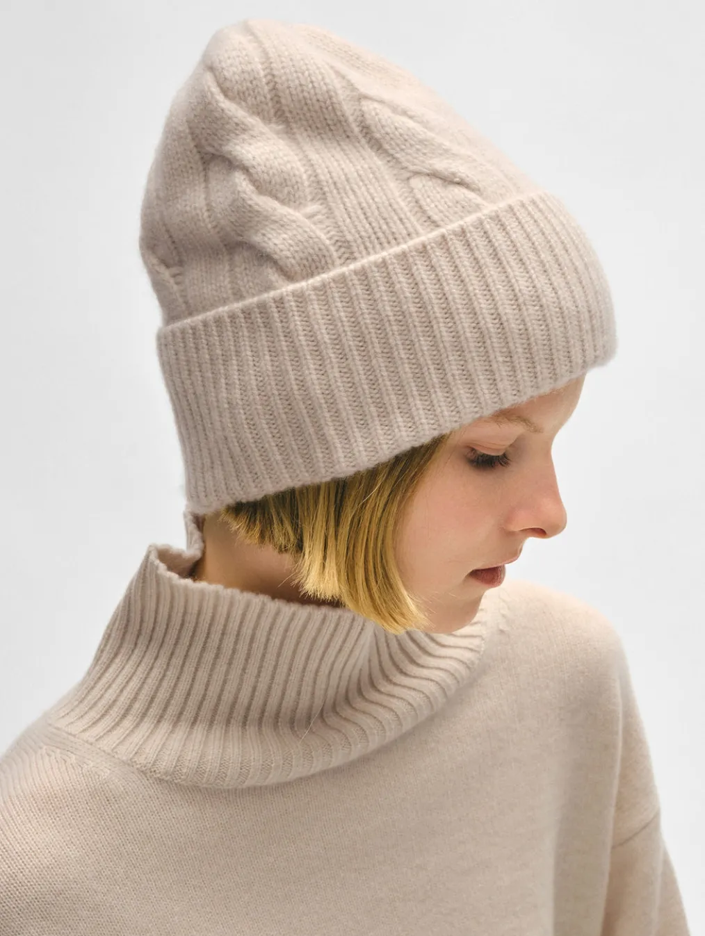 cashmere cable beanie
