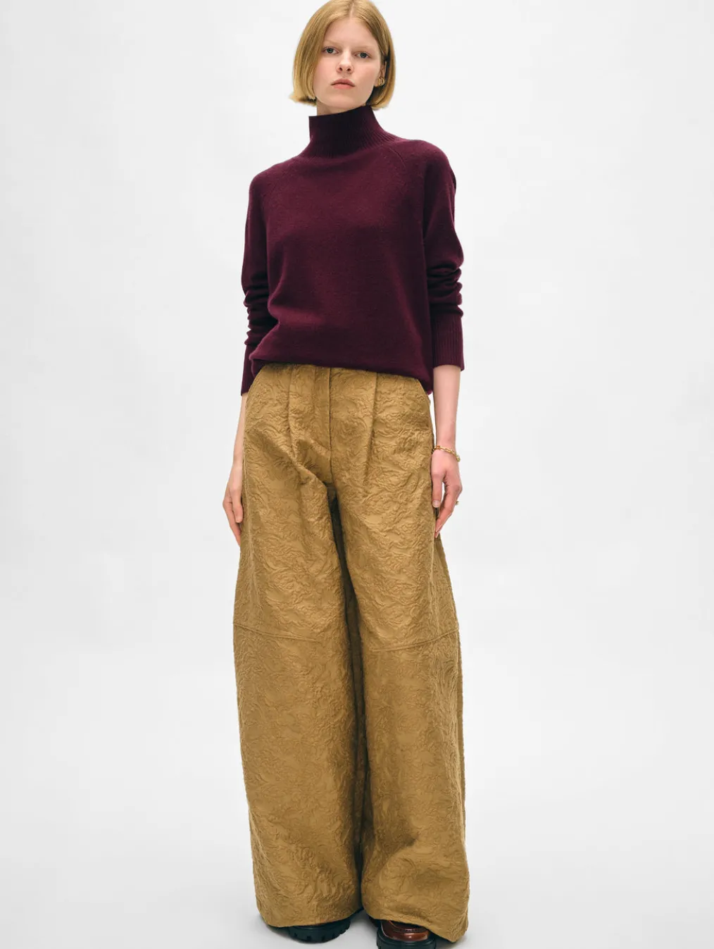 cashmere rib trim standneck