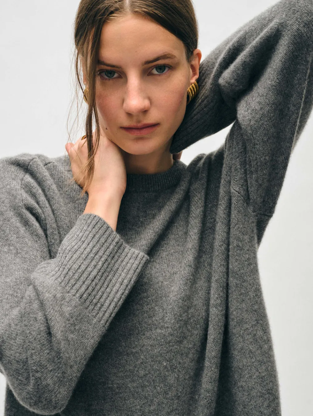 cashmere saddle sleeve crewneck