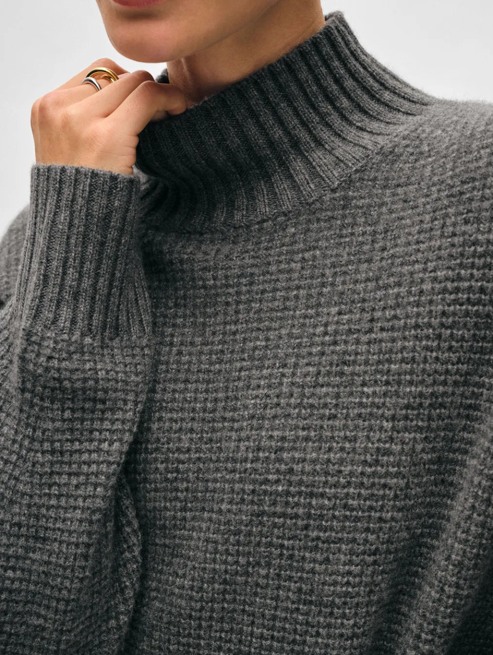cashmere waffle standneck